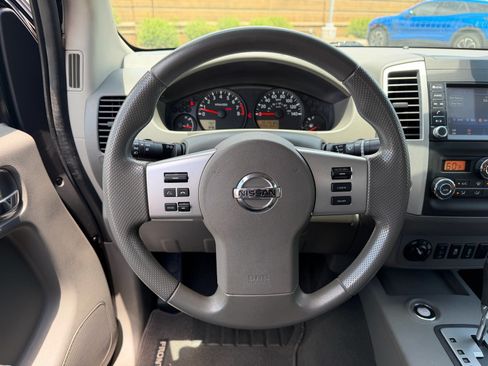 Used 2021 Nissan Frontier SV AWD/4WD image 17