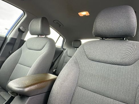Used 2021 Hyundai Ioniq SE FWD image 11