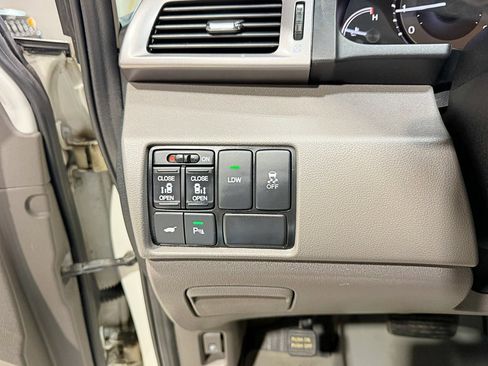 Used 2017 Honda Odyssey Touring image 14