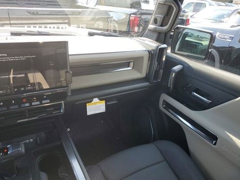 New 2026 GMC Hummer EV 4x4 Crew Cab image 16