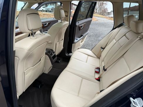 Used 2015 Mercedes-Benz GLK 350 4MATIC image 30