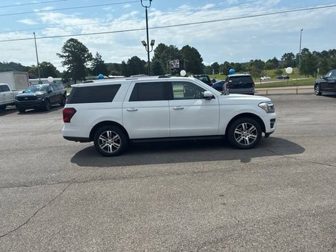 Used 2024 Ford Expedition Max Limited AWD/4WD image 11