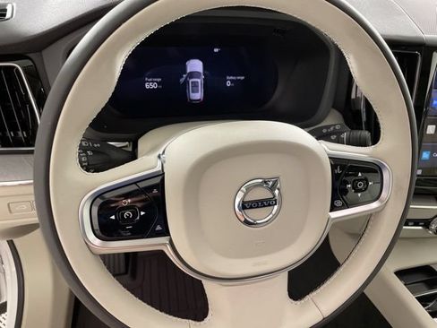 Certified 2025 Volvo XC60 T8 Plus w/ Protection Package Premier AWD/4WD image 31