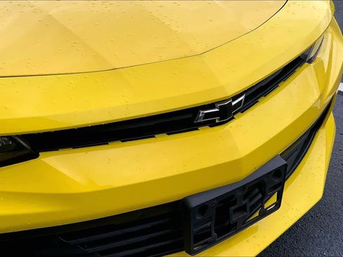 Used 2016 Chevrolet Camaro LT w/ Technology Package image 28