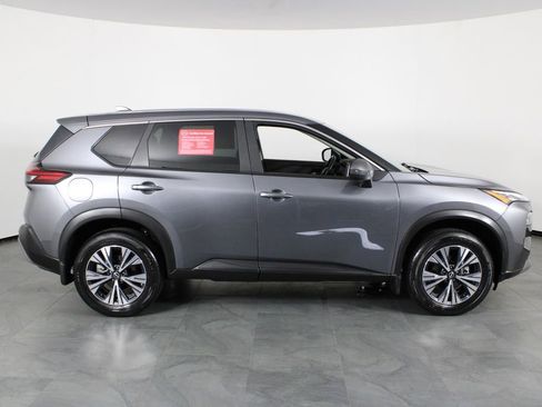 Certified 2023 Nissan Rogue SV image 15