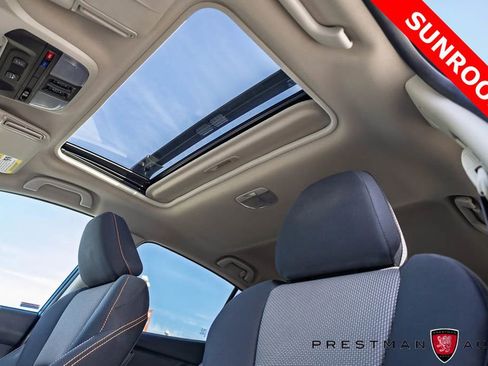 Used 2021 Subaru Crosstrek 2.0i Premium w/ Moonroof Package image 7