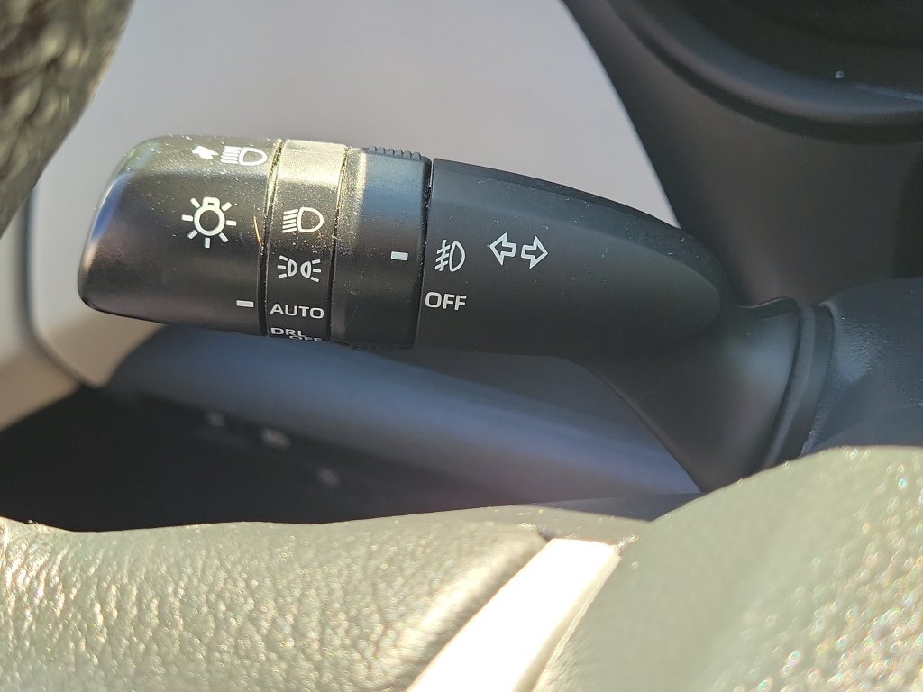 Used 2023 Toyota Sienna XLE FWD image 11