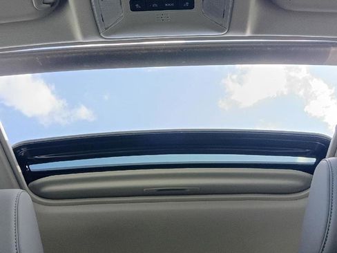 Used 2024 Toyota RAV4 XLE Premium image 22