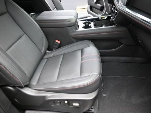 Used 2025 Chevrolet Tahoe RST w/ Comfort Package AWD/4WD image 28