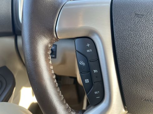 Used 2015 GMC Acadia Denali image 15