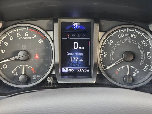 Used 2022 Toyota Tacoma SR image 15