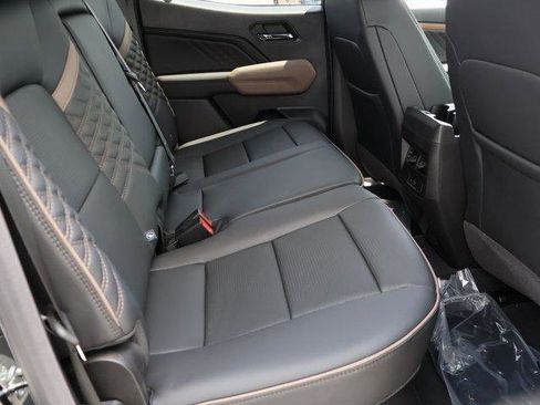 New 2025 GMC Canyon Denali image 12