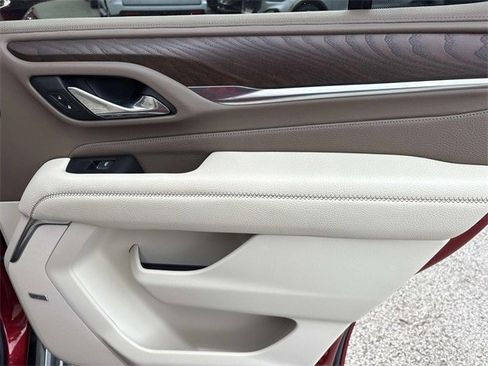 Used 2021 GMC Yukon Denali w/ Denali Premium Package image 21