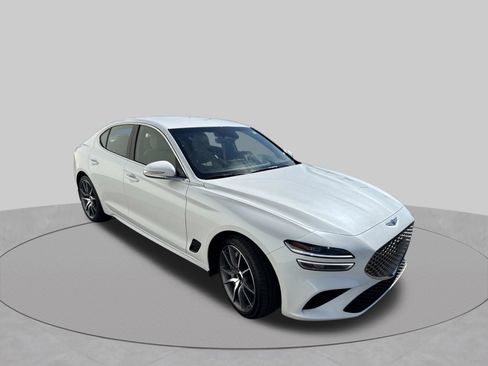 Used 2025 Genesis G70 2.5T RWD image 3
