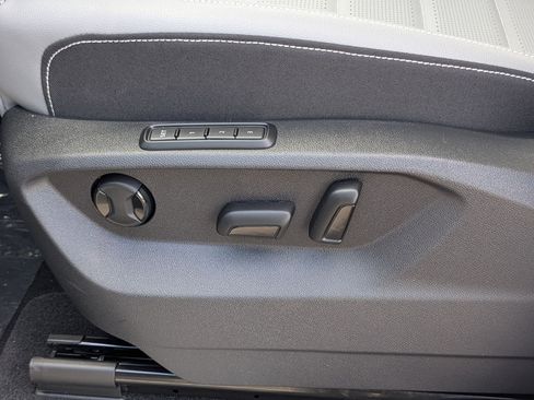 New 2026 Volkswagen Atlas Cross Sport SEL R-Line image 15