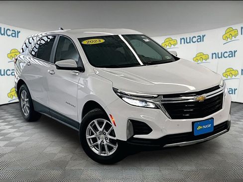 Used 2023 Chevrolet Equinox LT w/ Driver Convenience Package AWD/4WD image 1