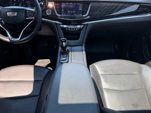 Used 2023 Cadillac XT6 Premium Luxury w/ Technology Package AWD/4WD image 19
