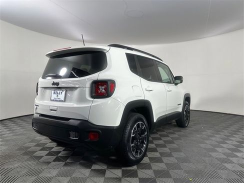 Certified 2023 Jeep Renegade Latitude image 7