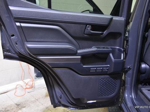 Used 2025 Toyota 4Runner SR5 AWD/4WD image 13