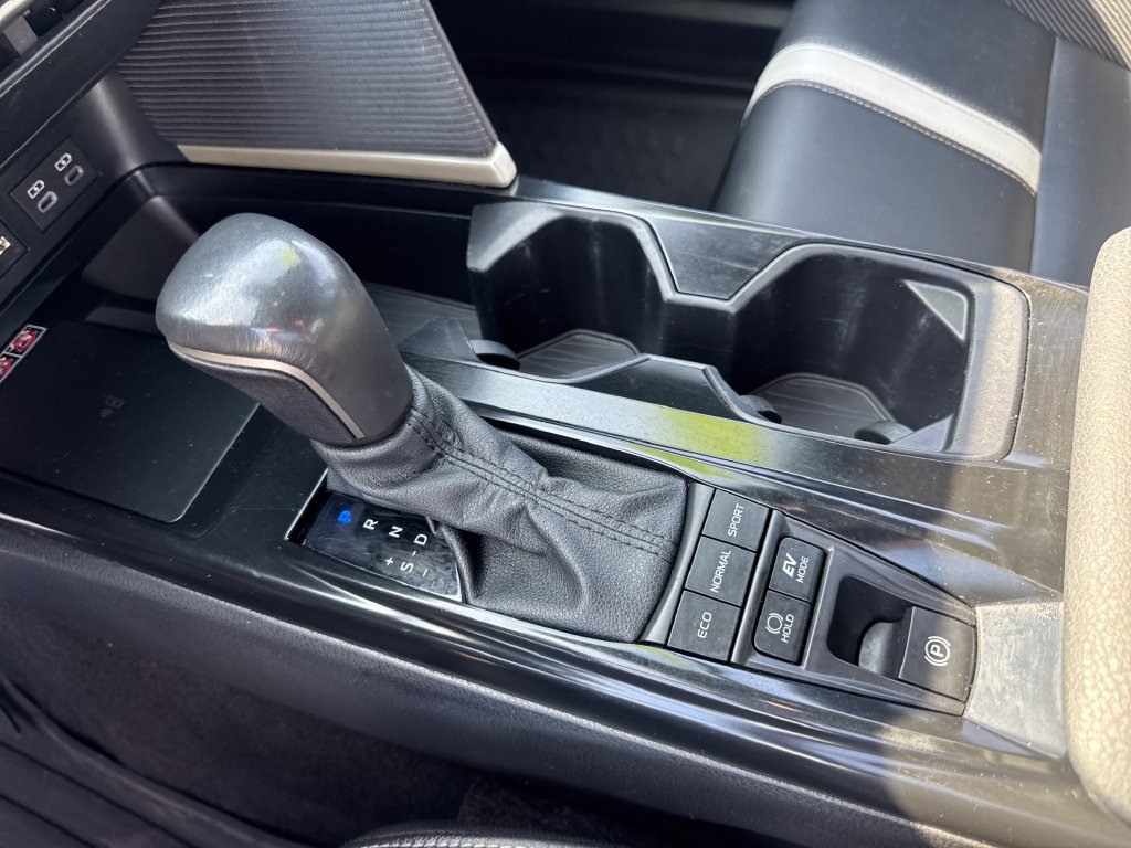 Used 2025 Toyota Camry SE FWD image 18