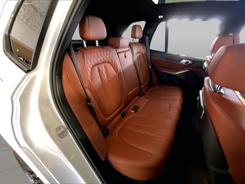 Used 2024 BMW X5 M60i AWD/4WD image 18