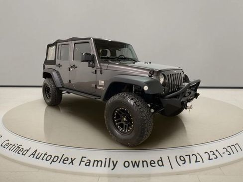 Used 2017 Jeep Wrangler Unlimited Sport w/ Connectivity Group AWD/4WD image 8