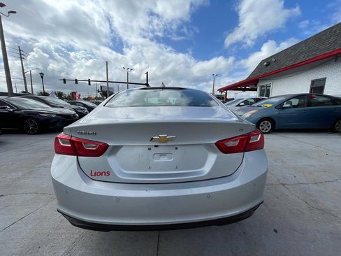 Used 2017 Chevrolet Malibu LT w/ Leather Package FWD image 19