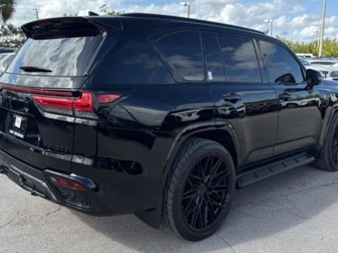 Used 2024 Lexus LX 600 F Sport image 3