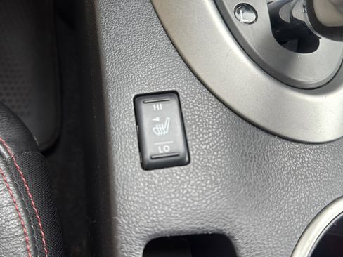 Used 2011 Nissan Rogue SV w/ SL Pkg image 35