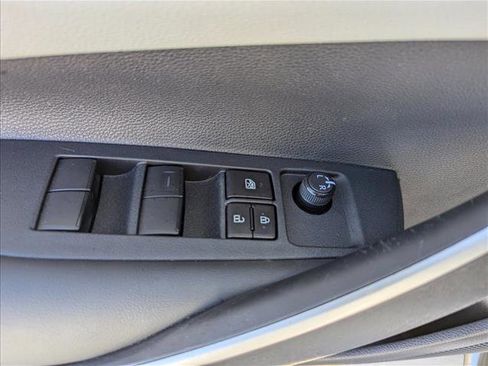 Used 2025 Toyota Corolla SE image 10