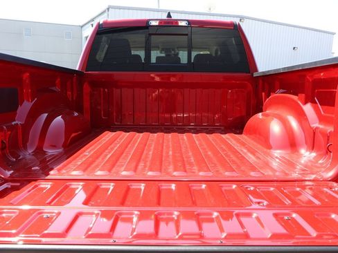 New 2026 RAM 1500 Laramie AWD/4WD image 14