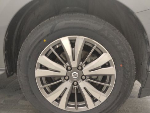 Used 2018 Nissan Pathfinder SL image 31