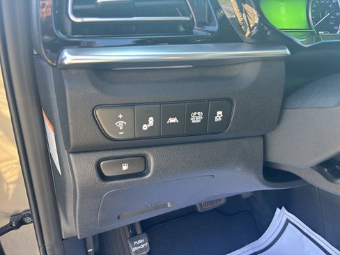Certified 2022 Kia Niro LXS image 12