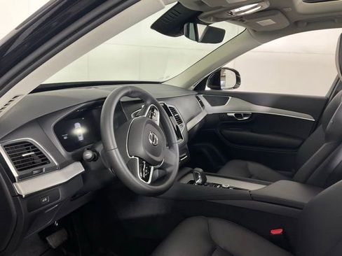 Certified 2024 Volvo XC90 B5 Core w/ Protection Package Premier image 23