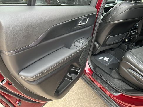 New 2025 Jeep Grand Cherokee L Altitude image 17