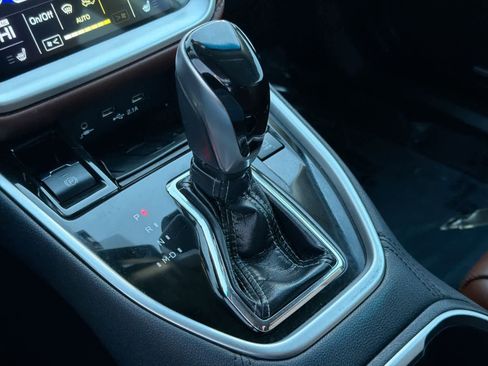Used 2020 Subaru Outback Touring image 35