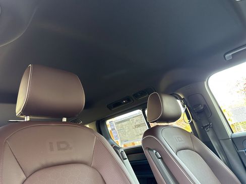 New 2025 Volkswagen ID. Buzz Pro S image 17