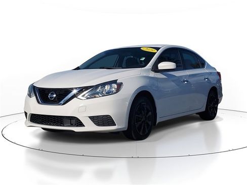 Used 2019 Nissan Sentra S image 2
