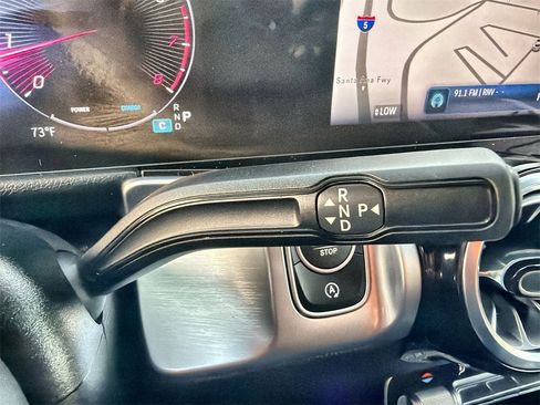 Used 2024 Mercedes-Benz GLB 250 4MATIC w/ Exclusive Package image 22