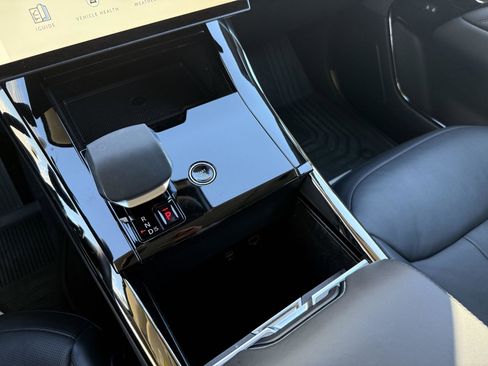 Certified 2024 Land Rover Range Rover Sport SE image 31