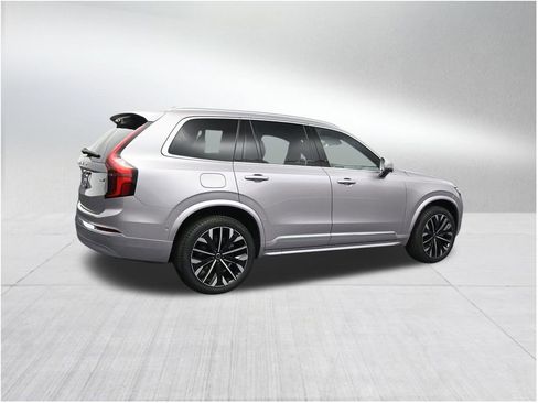 New 2026 Volvo XC90 B6 Plus w/ Protection Package Premier AWD/4WD image 5