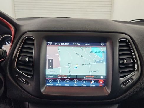 Used 2019 Jeep Compass Trailhawk w/ Cold Weather Group AWD/4WD image 23