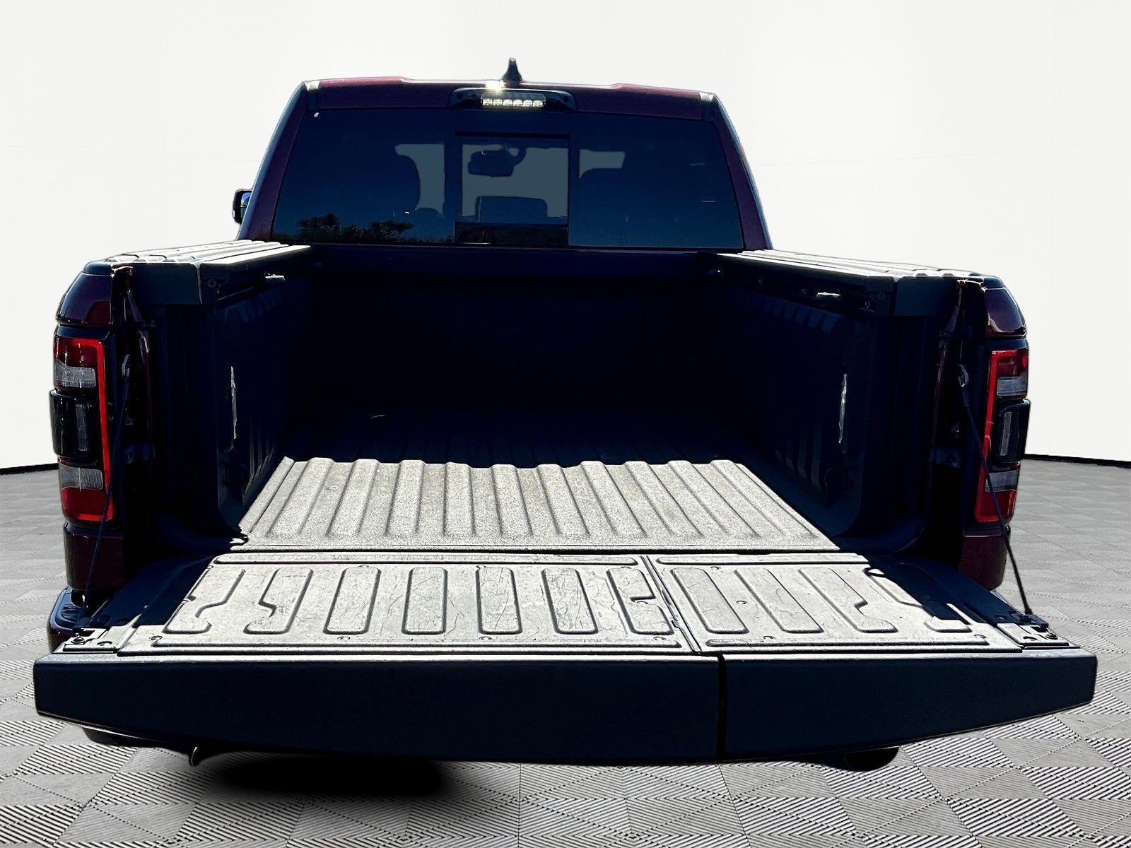 Used 2024 RAM 1500 Limited AWD/4WD image 7