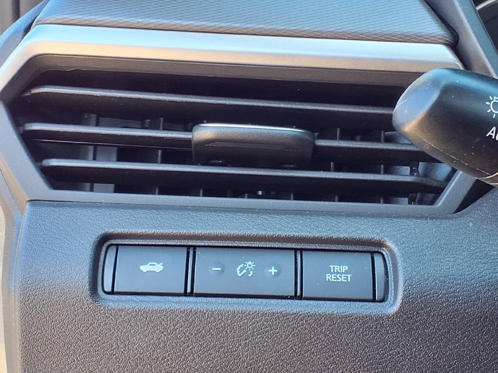 Certified 2025 Nissan Altima 2.5 SR FWD image 24