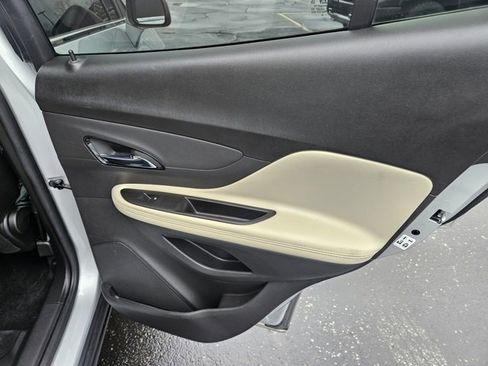 Certified 2022 Buick Encore Preferred w/ Safety Package image 11