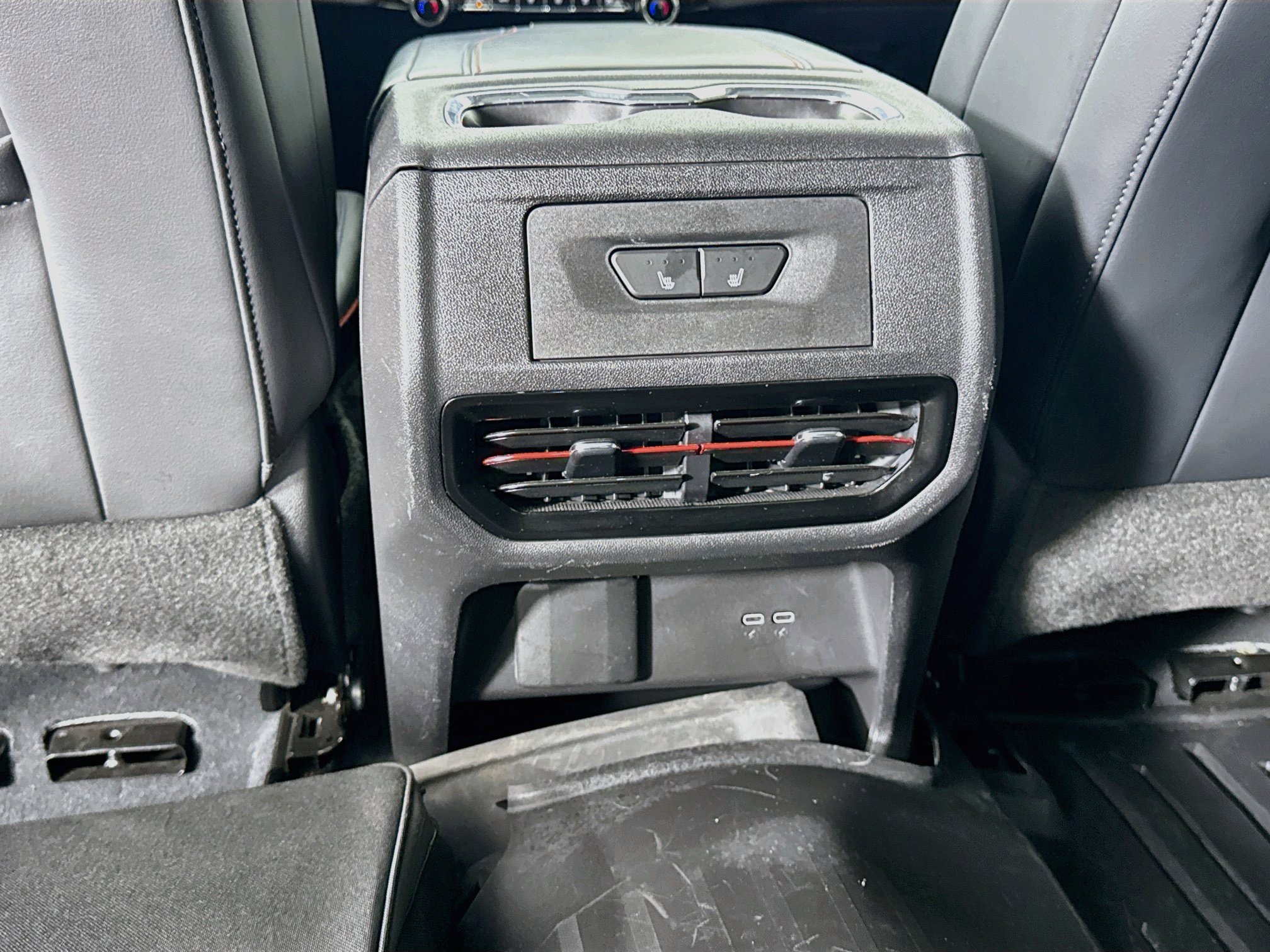 Used 2024 Chevrolet Silverado EV RST AWD/4WD image 28