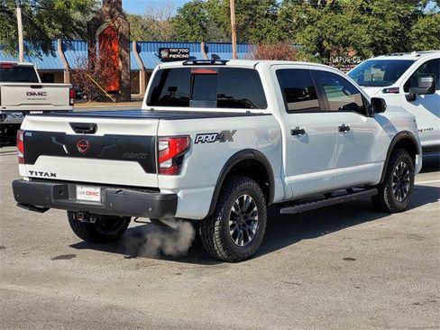 Used 2024 Nissan Titan PRO-4X w/ Pro-4x Convenience Package image 4