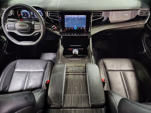 Used 2022 Jeep Wagoneer Series III w/ Premium Group I image 47