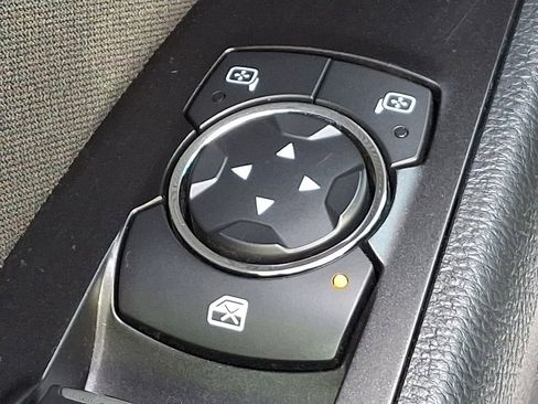 Certified 2018 Ford Fusion SE w/ Equipment Group 201A image 27