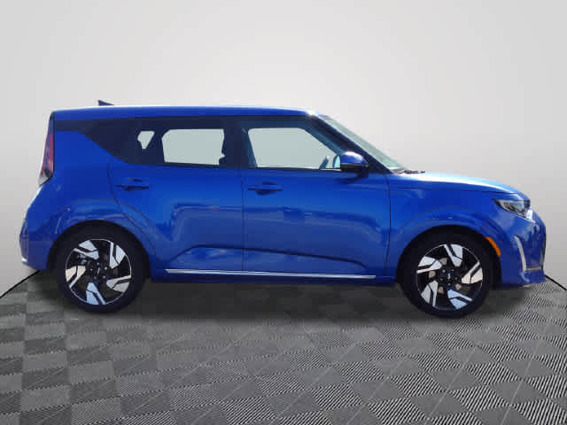 Used 2023 Kia Soul GT-Line w/ GT-Line Technology Package FWD image 4